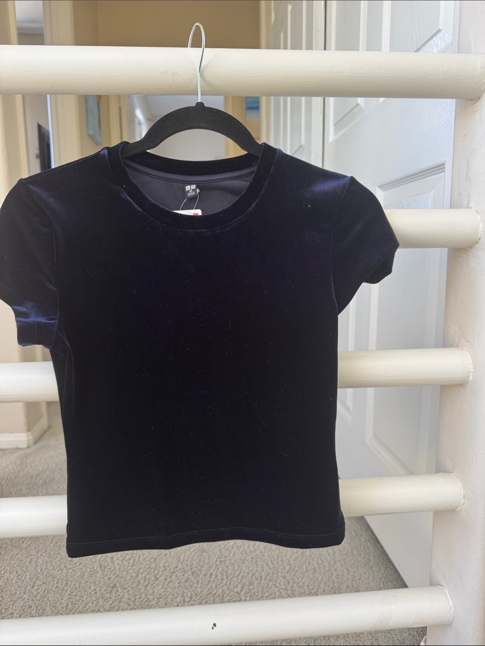 🍁 Uniqlo Velvet Short Sleeve Top - Navy Blue